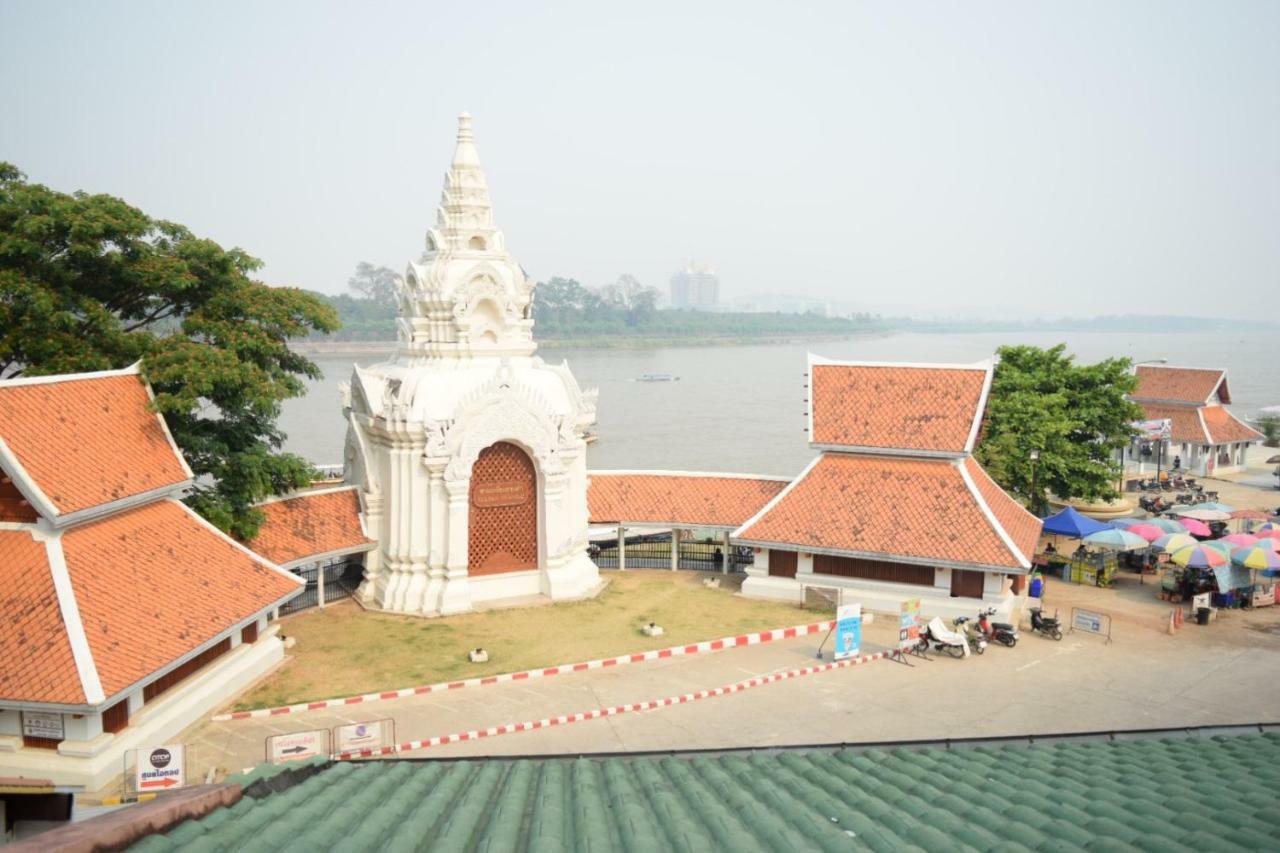 Buakham Rim Khong บัวคำริมโขง Hotell Chiang Saen Exteriör bild